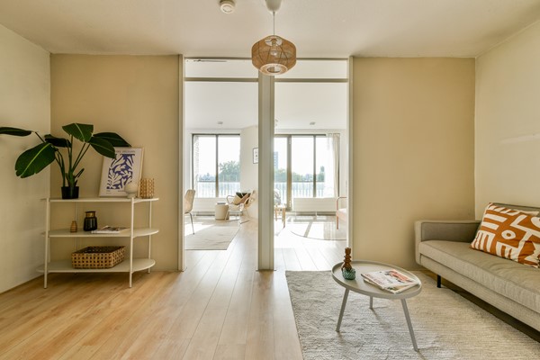 Medium property photo - Titus van Rijnstraat 152, 1058 GB Amsterdam